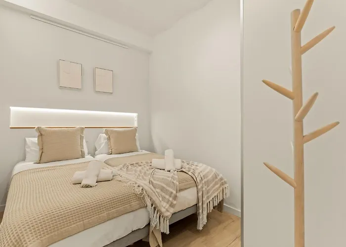 Modern & Stylish In Apartment *