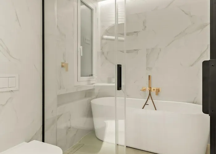 Apartment Modern & Stylish In *