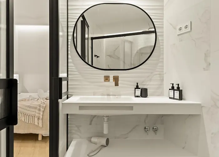 Apartment Modern & Stylish In *
