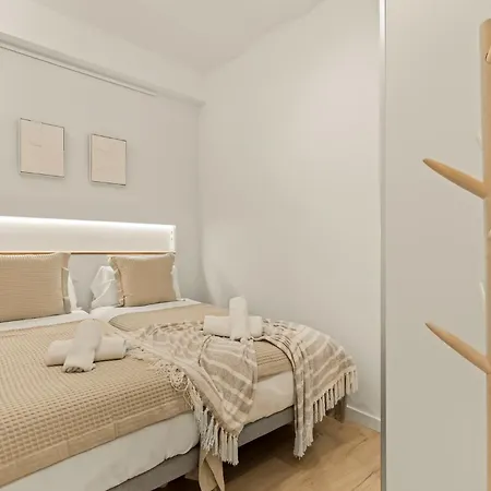 Modern & Stylish In Apartment *