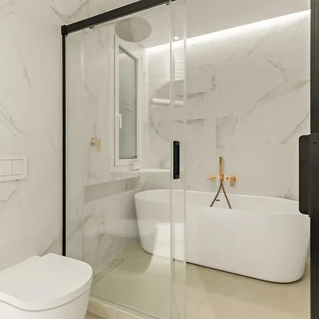 Apartment Modern & Stylish In *